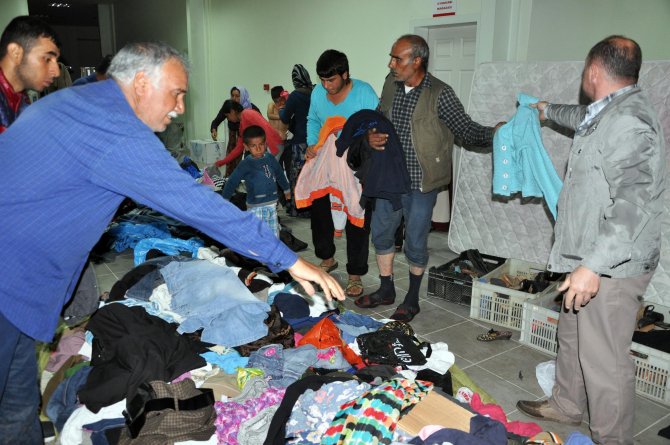 Çadırları sular altında kalan tarım işçilerine yardım eli