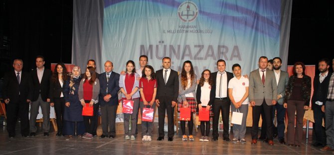 Karaman'da ortaokullararası münazara yarışması