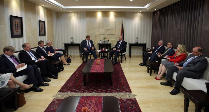 Finlandiya Dışişleri Bakanı Ramallah'ta