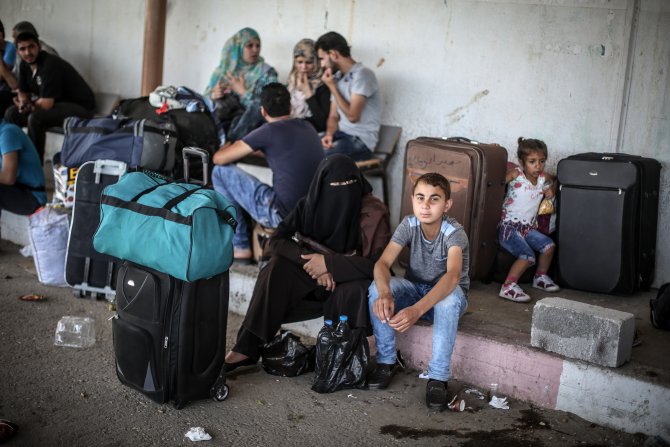 Refah Sınır Kapısı'nın "geçici" olarak açılması