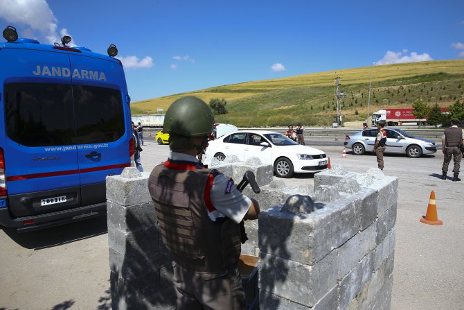 Jandarmadan başkentte "sıkı" denetim