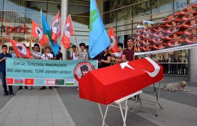 Eskişehir'de terör olayları protesto edildi
