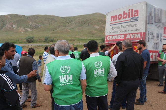 Mevsimlik işçilere gıda yardımı