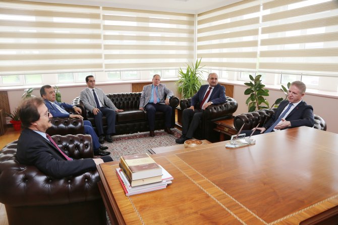 Vali Gül, Rektör Kocacık'ı ziyaret etti