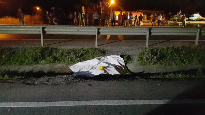 Sakarya'da otomobilin çarptığı kişi öldü