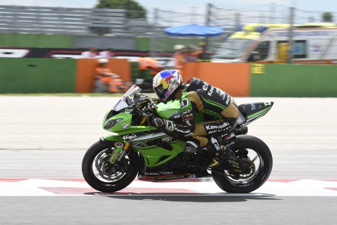 Sofuoğlu'ndan sezonun 4. zaferi