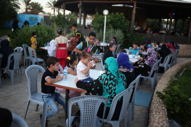 Anadolu Öğrenci Birliği'nden Gazze'de iftar
