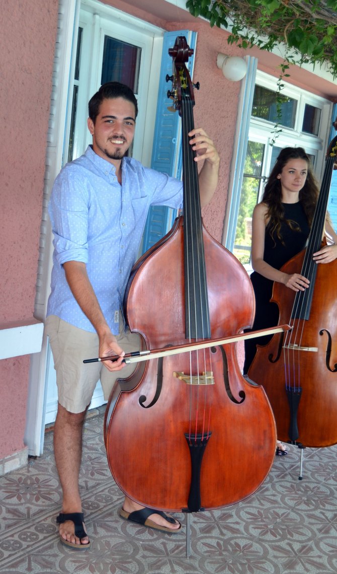 Ayvalık Uluslararası Müzik Akademisi