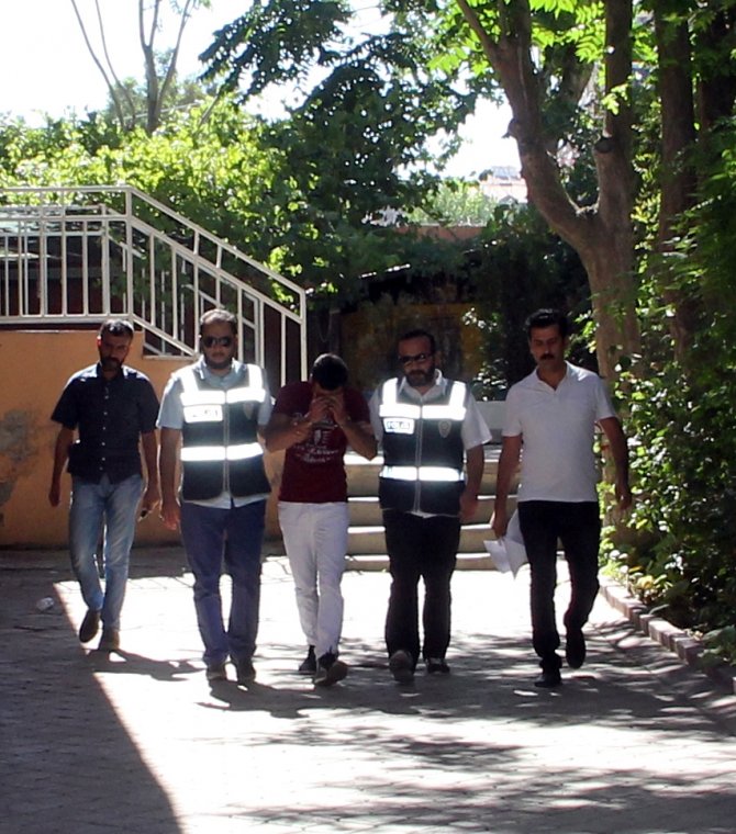 Silahlı soygun yapan kişi yakalandı