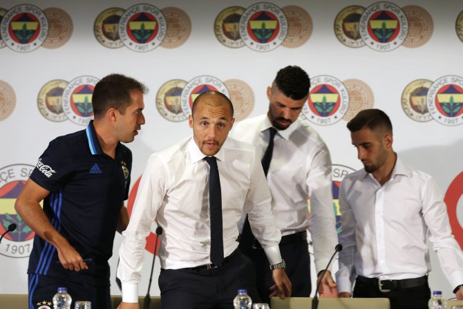 Fenerbahçe'de 3 imza