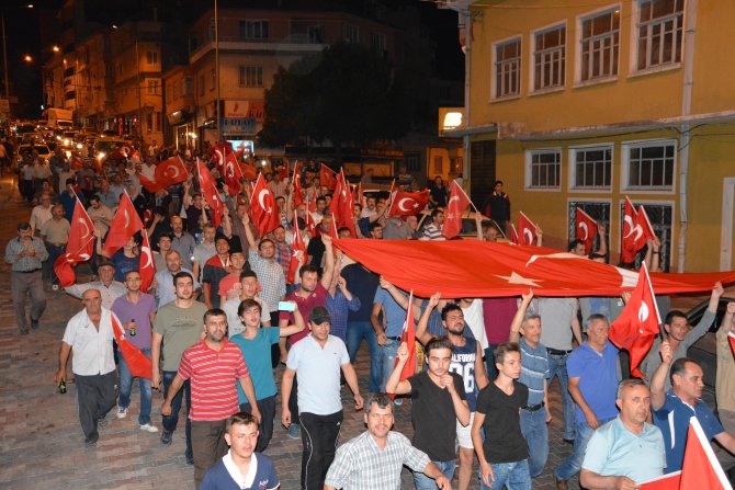 Türkiye darbe girişimine karşı ayakta