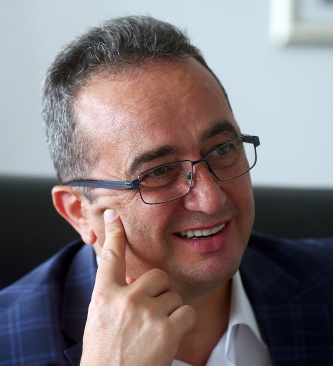 Tezcan darbe girişimi gecesini anlattı