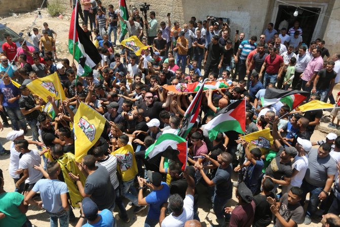 İsrail askerlerinin öldürdüğü Filistinli çocuk defnedildi