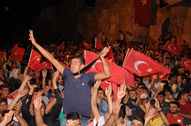 FETÖ'nün darbe girişimine tepkiler