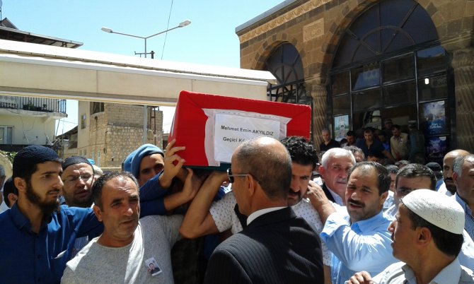 Şehit korucu son yolculuğuna uğurlandı