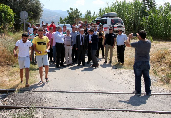 GÜNCELLEME 2- Manisa'da hemzemin geçitte kaza: 6 ölü, 22 yaralı