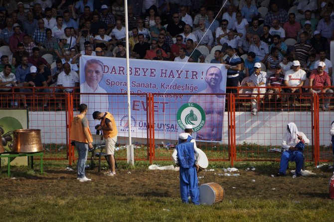 Kırkpınar'da FETÖ'nün darbe girişimi lanetlendi
