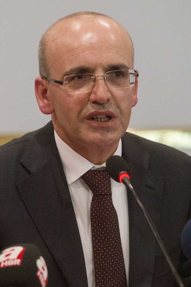 Başbakan Yardımcısı Şimşek ve Bakan Zeybekci Moskova'da