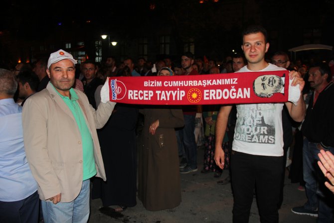 FETÖ'nün darbe girişimine tepkiler​