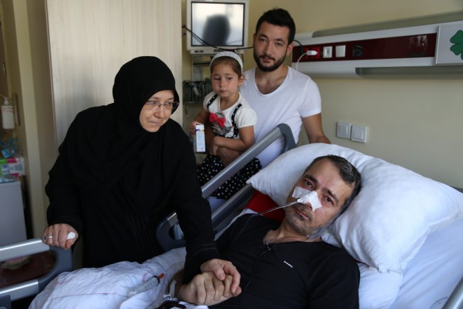 DÜZELTME - "Kurşuna kucak açanları, kimse ele geçiremez" başlıklı haberimizin 7. paragrafında sehven yer alan "şehit edildiğini" ifadesi, "öldürüldüğünü" şeklinde düzeltilmiştir. Haberimizi düzelterek, yeniden yayımlıyoruz.