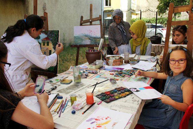 Resim yapmayı öğrendiler eserlerini sergileyecekler