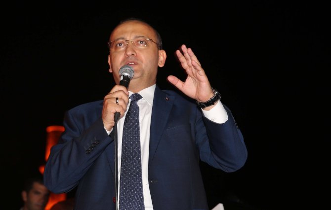 FETÖ'nün darbe girişimine tepkiler