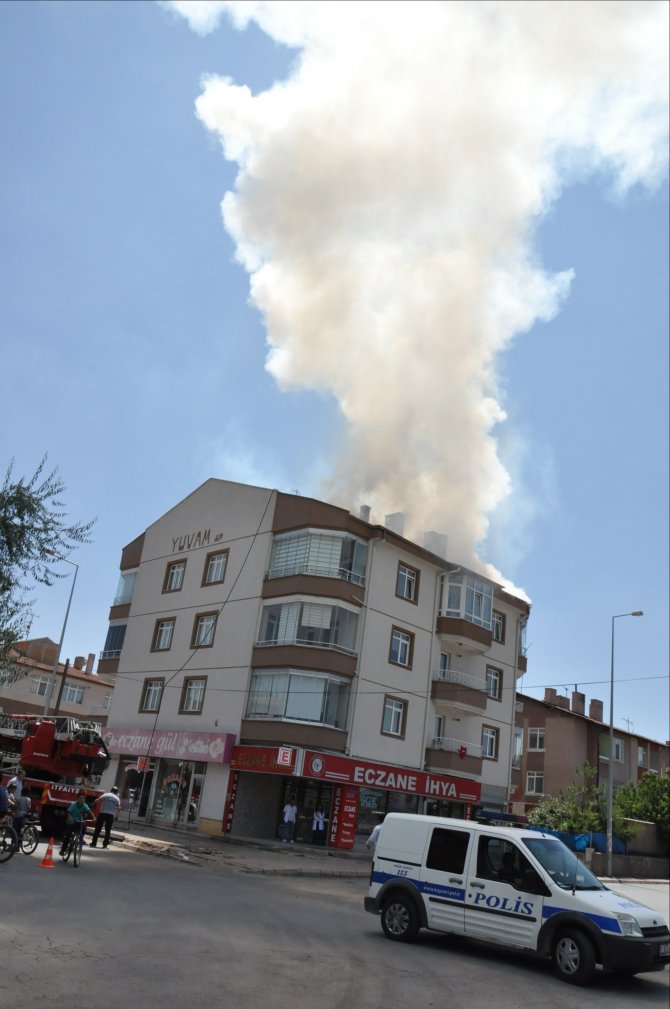 Kayseri'de çatı yangını