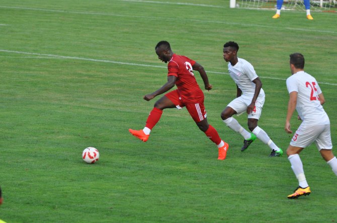Futbol: Hazırlık maçı