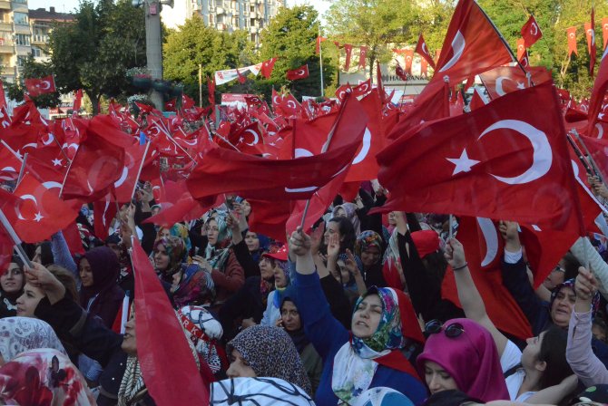 "Demokrasi ve Şehitler Mitingi"