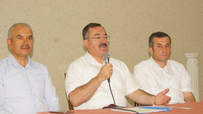 Başkan Acehan, esnafla bir araya geldi