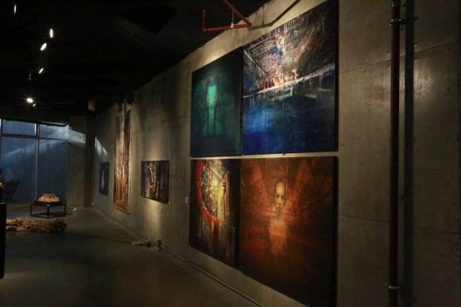 "Çağdaş Hikayeler" sergisi sanatseverlerle buluştu