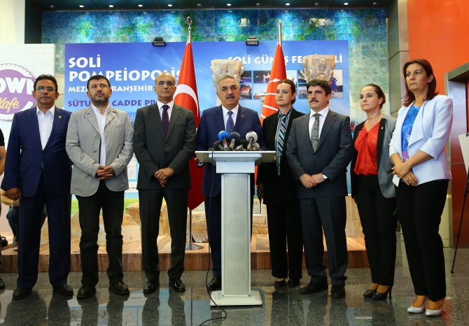 Kılıçdaroğlu'nun konvoyuna saldırı