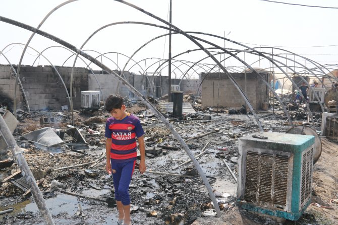 Irak'ta çadır kentte yangın