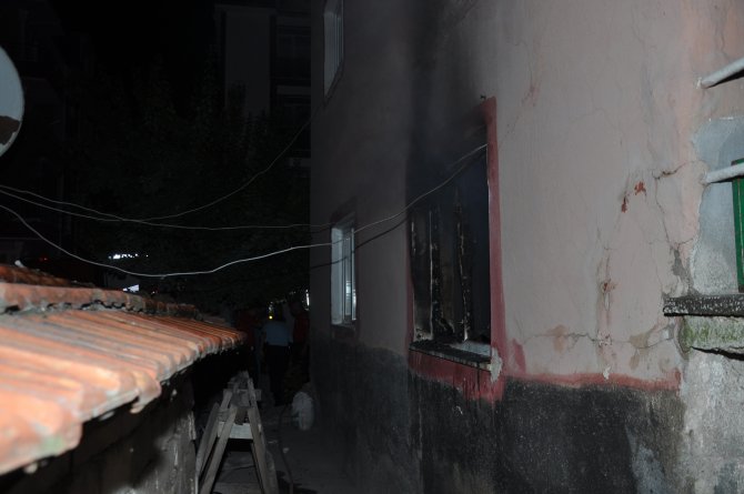 Kırıkkale'de ev yangını