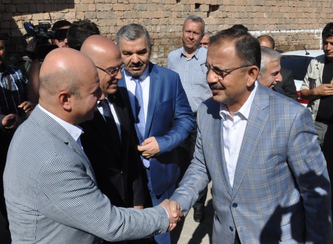 Çevre ve Şehircilik Bakanı Özhaseki: (1)