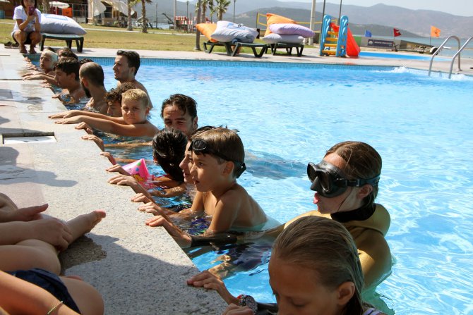 Şahika Ercümen, şehit çocuklarıyla bir araya geldi