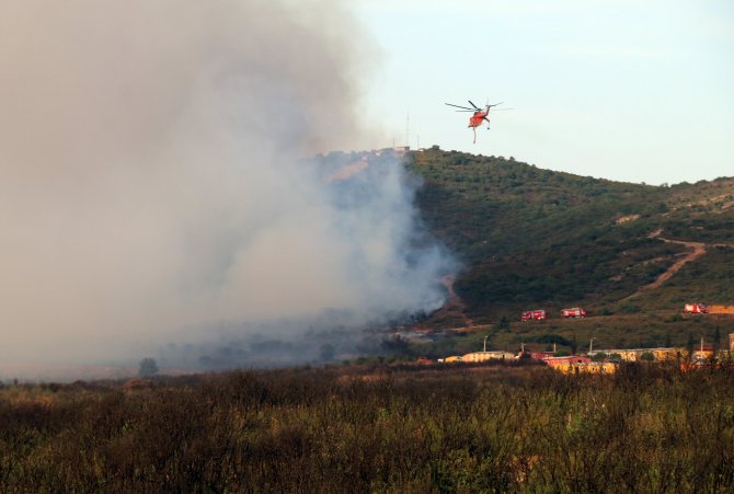 Tuzla'da askeri alandaki yangın