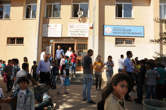 Mardin'deki sığınmacı öğrenciler de ders başı yaptı