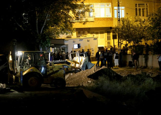 Üsküdar'da çok sayıda tabanca bulunması