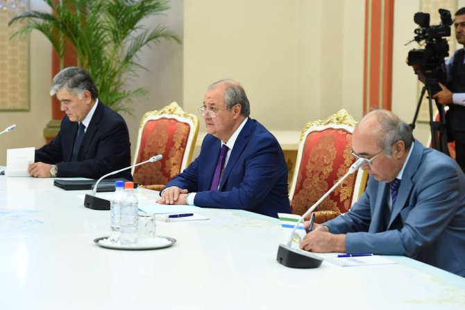 Özbekistan Dışişleri Bakanı Kamilov Tacikistan'da