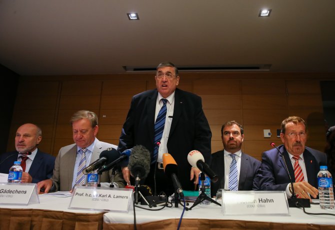 Alman milletvekillerinin İncirlik Üssü ziyareti