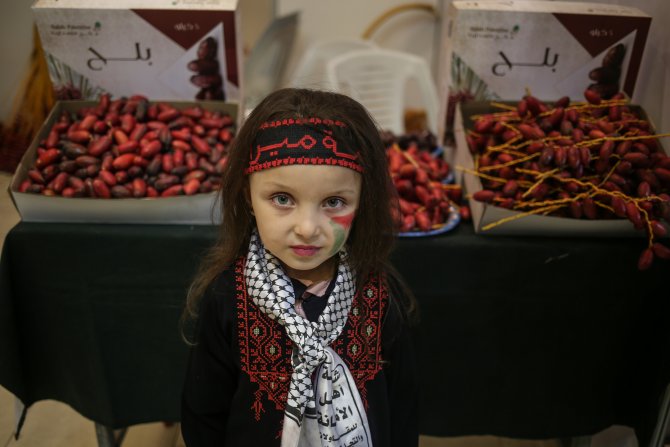 Gazze'de taze hurma fuarı