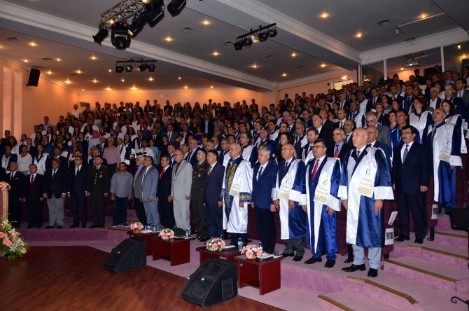 CBÜ'de yeni akademik yıl başladı