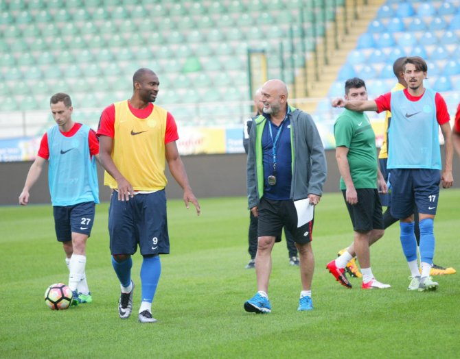 Çaykur Rizespor Teknik Direktörü Karaman: