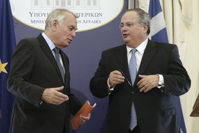 Fransa Dışişleri Bakanı Ayrault Atina'da