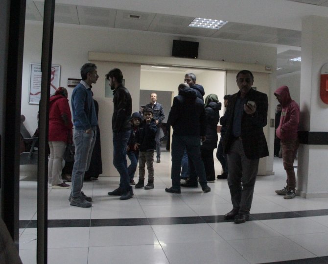 Başkentte işçi servisi devrildi: 16 yaralı