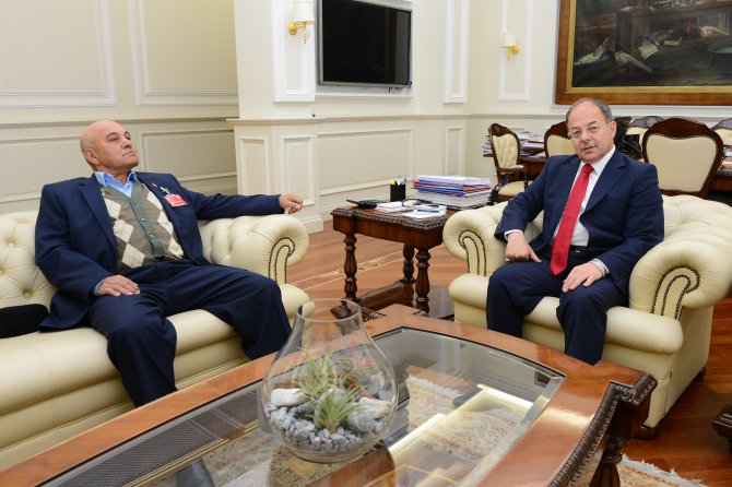 Bakan Akdağ'ın gurbetçi misafiri