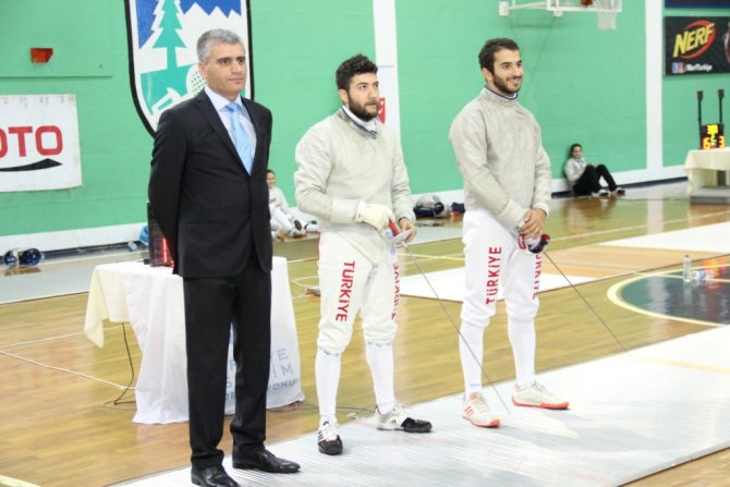 Çubuk'a eskrimden 4 madalya