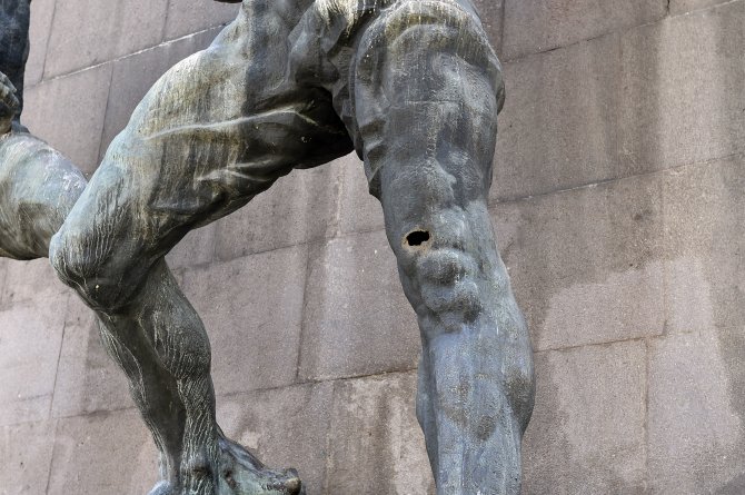 Güven Anıtı'ndaki kurşun izleri kapatılacak