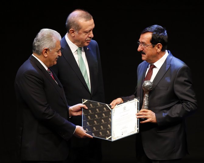 Yaşayan İnsan Hazineleri Ödül Töreni